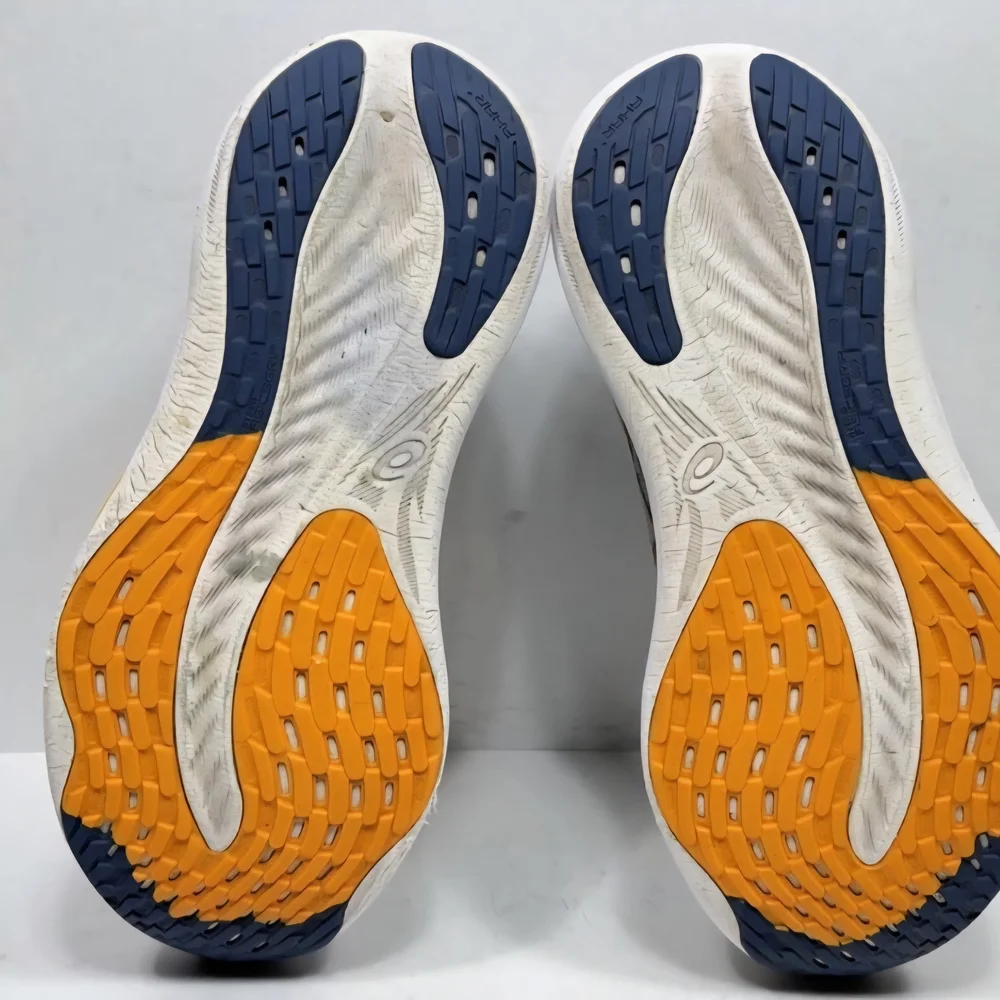 Nimbus 26's Asics Gray Running Shoes Sneakers Men's Size 9. - Picture 6 of 7